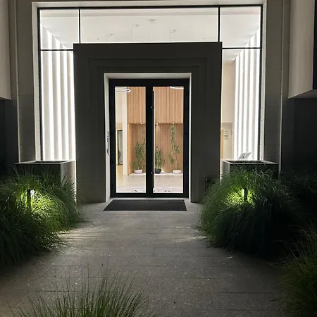 Helena B سينتس قسطنطين وهيلينا